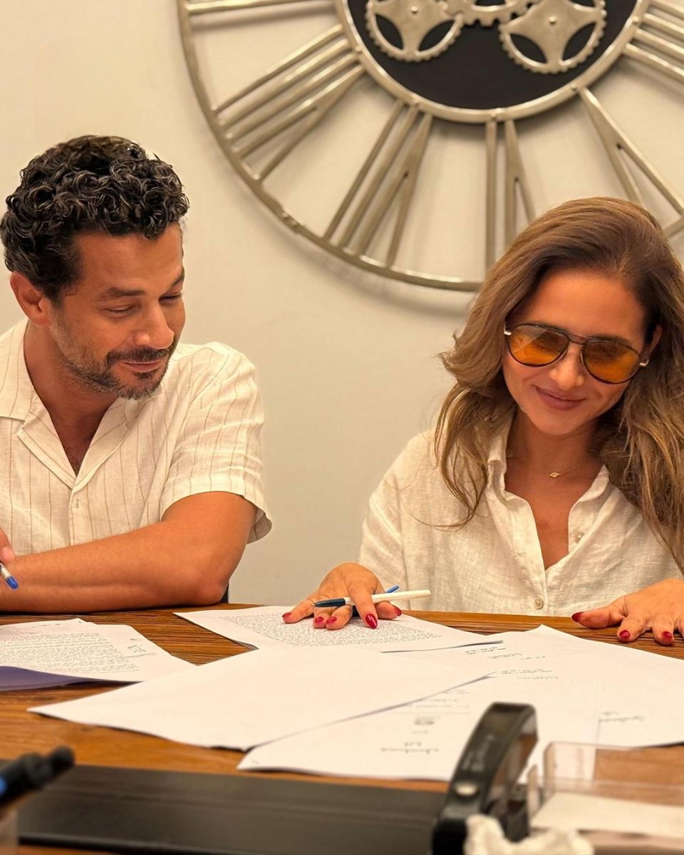 Picsart_25-10-12_22-28-40-588